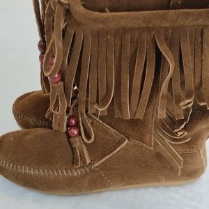 Minnetonka Hardsole Double Front Tie Fringe Leather Ankle Boots Brown Size 5.5